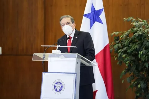 Presidente Laurentino Cortizo veta proyecto de ley que buscaba castigar a aquellos servidores públicos que permitieran la paralización y deterioro de las obras públicas