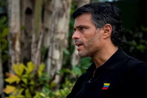 El lider opositor venezolano Leopoldo López llega este domingo a Madrid