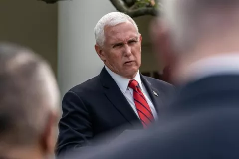 El vicepresidente de EE.UU. Mike Pence da negativo de COVID-19