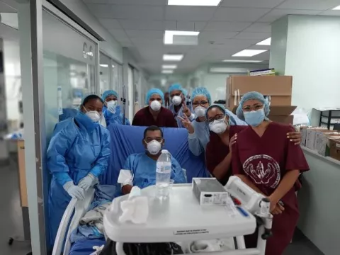 [VIDEO] ¿Cuál fue la apuesta médica que le salvó la vida a José Rojas, primer sobreviviente de la COVID-19?