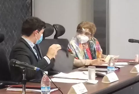 Proyecto armas y municiones por comida o medicinas se encamina a convertirse en Ley de la República