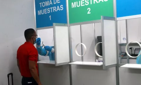 Única prueba de antígeno certificada por la FDA se realiza en el Aeropuerto de Tocumen
