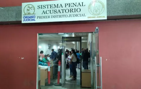 Juez de garantías ordena detención provisional a uno de los involucrados en el hurto de bonos solidarios en Junta la Comunal de Tocumen