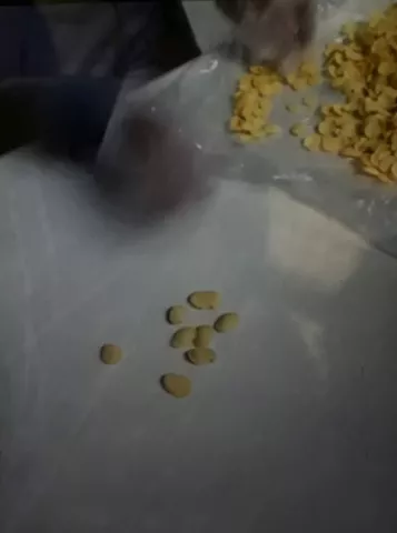 Tres mujeres y un hombre intentaron introducir sustancias ilícitas dentro de hojuelas de maíz y más de 200 dólares en efectivo en La Nueva Joya