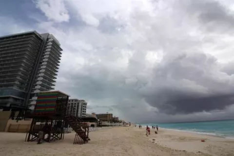 La tormenta tropical Ganma se fortalece antes de tocar tierra en México