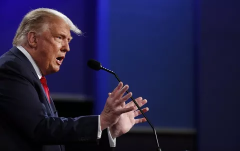El presidente Donald Trump aseguró durante el debate que era la persona menos racista de la sala
