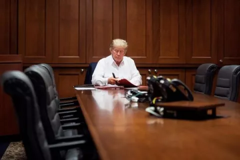 Donald Trump anuncia que sale en las próximas horas del hospital y dice que no hay que temer al COVID-19