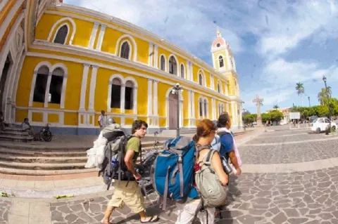 Cámara Nacional de Turismo preocupada por restricciones por la COVID-19