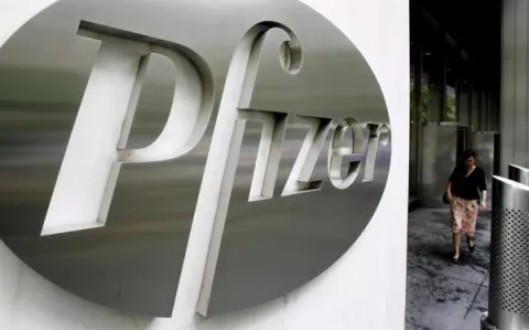Farmaceútica Pfizer asegura que este mes se sabrá si su vacuna contra la COVID-19 es efectiva 