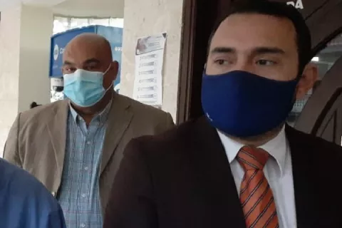   'Nuevo juicio' contra Ricardo Martinelli es inconstitucional, ante ello abogados interponen demanda en  la Corte Suprema de Justicia