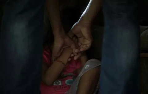 ¡Insólito! Abusaba sexualmente de un menor y se hacía pasar por abuelo de la víctima