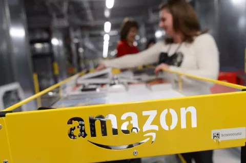 Amazon entra de lleno en el negocio de la farmacia