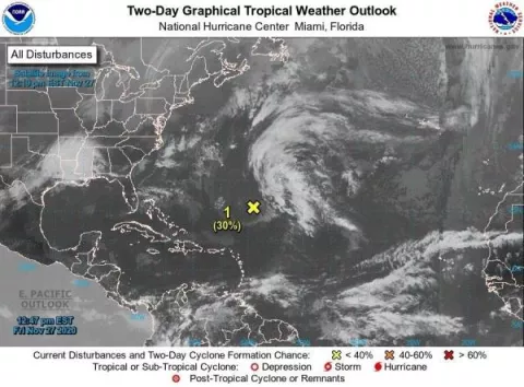 El Atlántico amenaza otra vez a días de cerrar una temporada ciclónica récord 