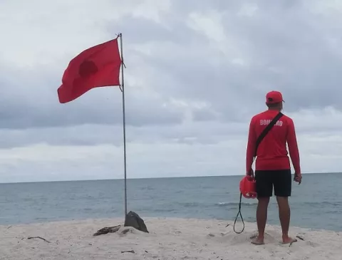 Sinaproc levanta bandera roja en todas las playas y ríos del país 