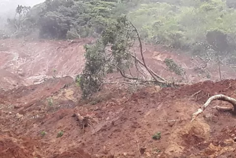 Investigan la desaparición de un menor de ocho años arrastrado por una corriente de agua en la comarca Ngäbe Buglé