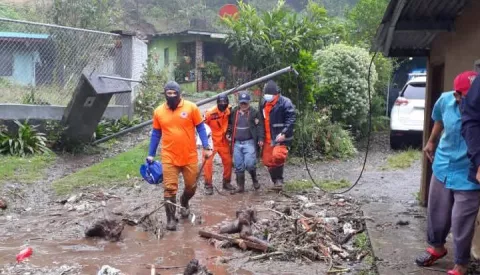 Casas prefabricadas serían una opción para ayudar a familias afectadas por las fuertes lluvias