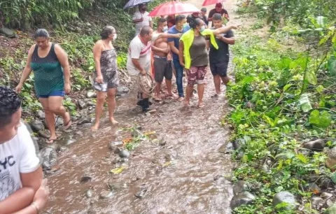 Cinco personas fueron arrastradas por una avalancha de lodo en Tierras Altas