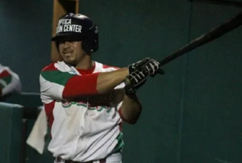 Quiroz llega a 600 hits, pero Bocas del Toro gana el primer juego de la Serie Final en el béisbol mayor