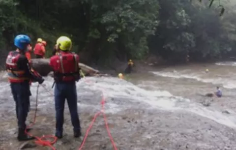 Recuperan cuerpo de la menor desparecida en las aguas del Chorro de Las Mozas en El Valle de Antón