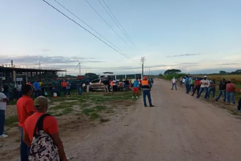 Trabajadores del Suntracs paralizan obra del nuevo hospital Aquilino Tejeira exigiendo la reactivación de 300 contratos