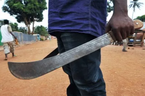 Tres heridos deja ataque con machete  en la comunidad de Villa del Carmen, en Colón
