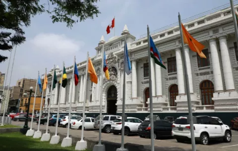 Abogado y exministro Antero Flores-Aráoz encabeza el nuevo gabinete en Perú