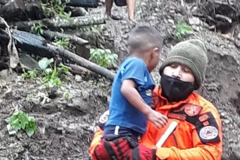 Autoridades reportan 68 desaparecidos y ocho muertos por Eta en Panamá 