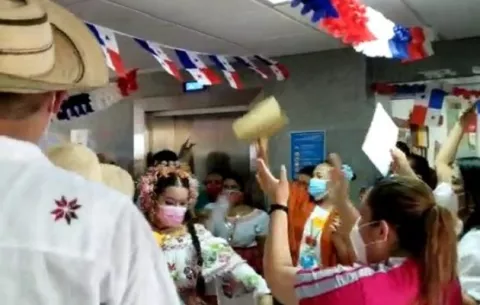 [VIDEO] Contraloría sancionará a funcionarios que participaron en  topón dentro de las oficinas