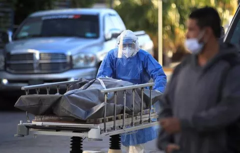 México rebasa los 1,100,000 contagios y las 105,000 muertes de COVID-19