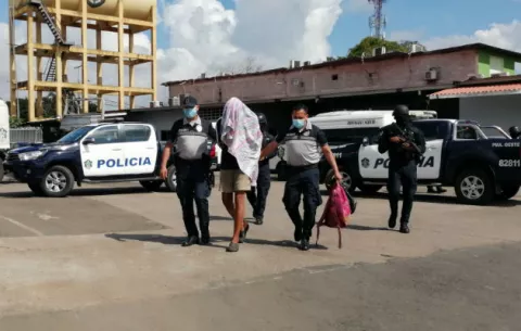 Tras discusión con uno de sus vecinos, hombre muere de un disparo en el pecho, en La Chorrera 