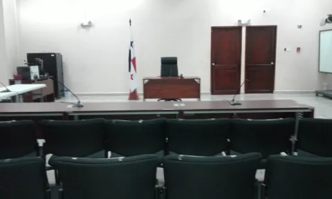 Detención preventiva para dos personas vinculadas a crimen de policía en Pacora