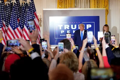 Donald Trump exige parar el recuento de votos al denunciar un fraude