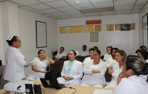 Más de 100 enfermeras presentan atraso en el pago de  sus turnos y horas extras, en medio de la pandemia de COVID-19