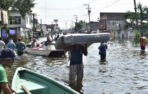 Varios poblados en el norte de Guatemala continúan aislados tras el paso de Eta