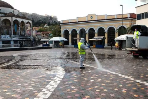 Calles de Grecia están vacías en la primera jornada de su segundo confinamiento
