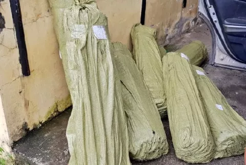 Aduanas incauta cigarrillos de contrabando y droga en los puestos de control de Guablá y San Isidro