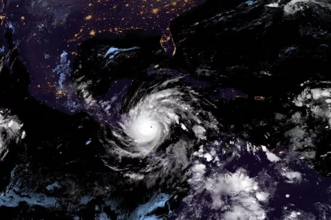 ¡Alerta! Huracán Iota comienza a causar estragos en el Caribe norte de Nicaragua
