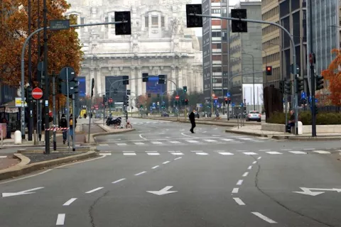 Italia suma 33,979 casos de COVID-19 y cree que circulaba en septiembre de 2019