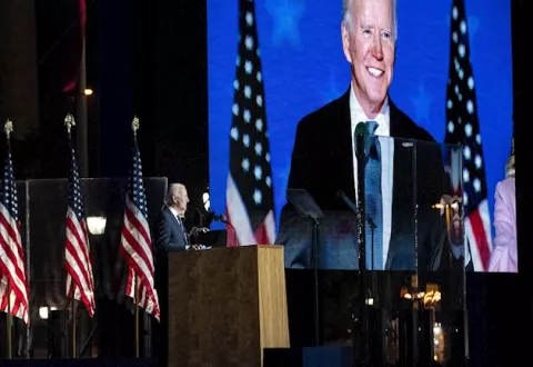 La campaña de Joe Biden acusa a Donald Trump de intentar 'invalidar' votos en Estados Unidos 