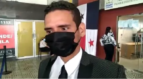 Abogado Kevin Moncada denuncia que ha pasado un año luego de encontrarse 48 armas dentro de una agencia de seguridad y todavía no hay imputados