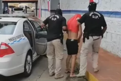 Juez de garantías decreta detención provisional para implicado en homicidio de adulto mayor en Nuario, Los Santos