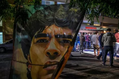 Luto en el fútbol: Los últimos días de Diego Armando Maradona