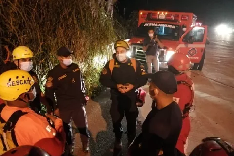 La Fuerza de Tarea Conjunta rescata sanos y salvos a dos excursionistas en el área boscosa de Arraijancito