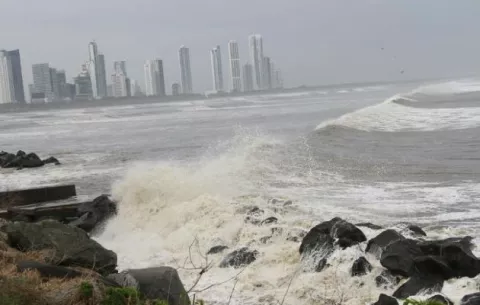 Sinaproc emite alerta ante  oleajes, vientos y corrientes de resacas
