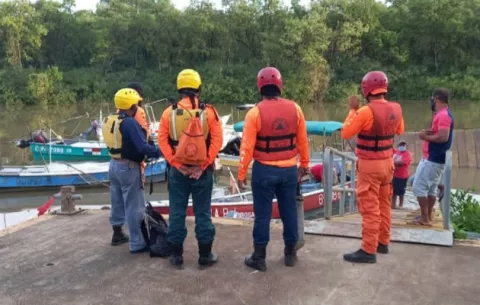 Por mar y costas reinician búsqueda de pescador desaparecido en costas herreranas