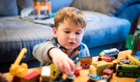 ¿Cómo elegir las pilas correctas para los juguetes de sus hijos?