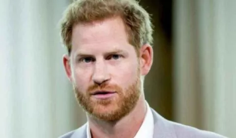 El Príncipe Harry no podrá mantener sus títulos reales
