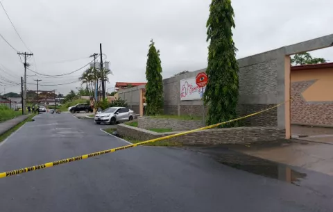Hombre es herido de bala cuando salía de una casa de ocasión en Cativá 