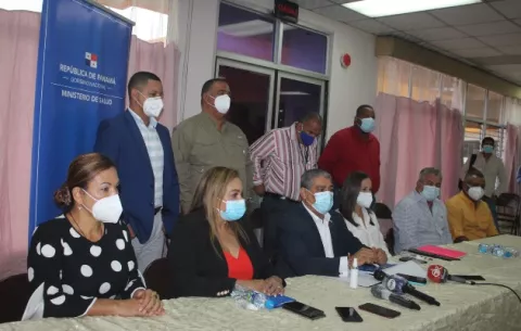 Tras aumento de casos de COVID-19, alcaldes  piden al Minsa que ordene un toque de queda y restrinja la venta de licor en Panamá Oeste
