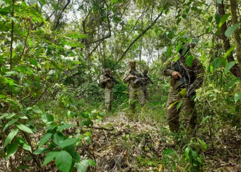 Unidades del Senan balean a tres personas de una turba que le lanzaba objetos contundentes en Coclé del Norte